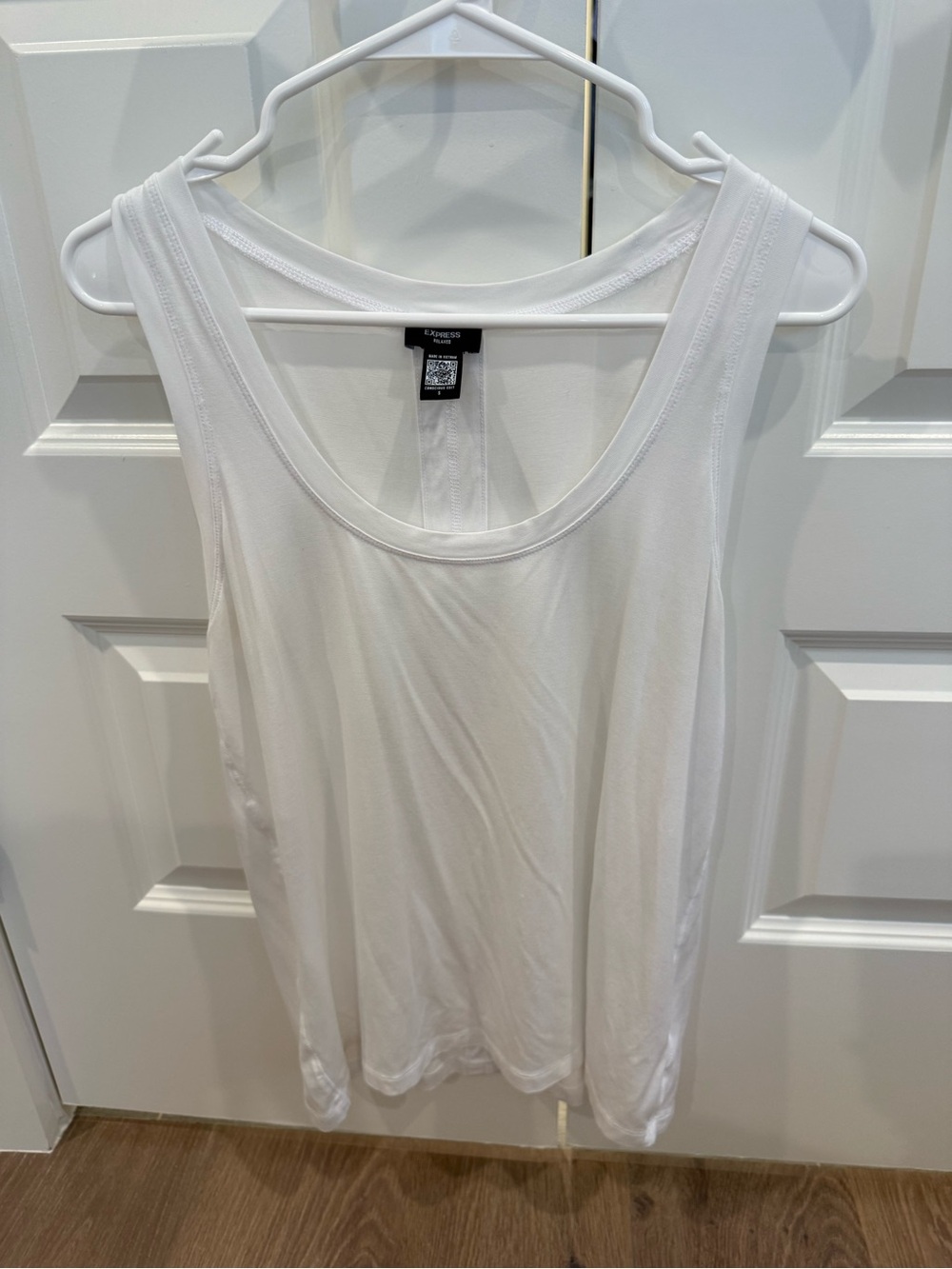Express White Scoop Tank Top